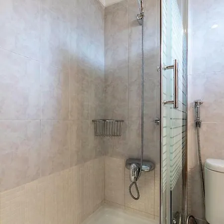 100a08 - La Colina 61 Apartment *